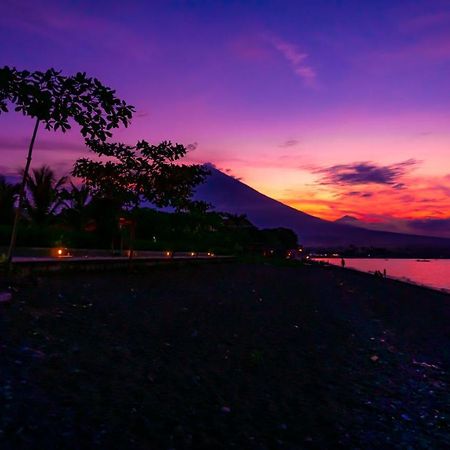 Seamount Hotel Amed Esterno foto