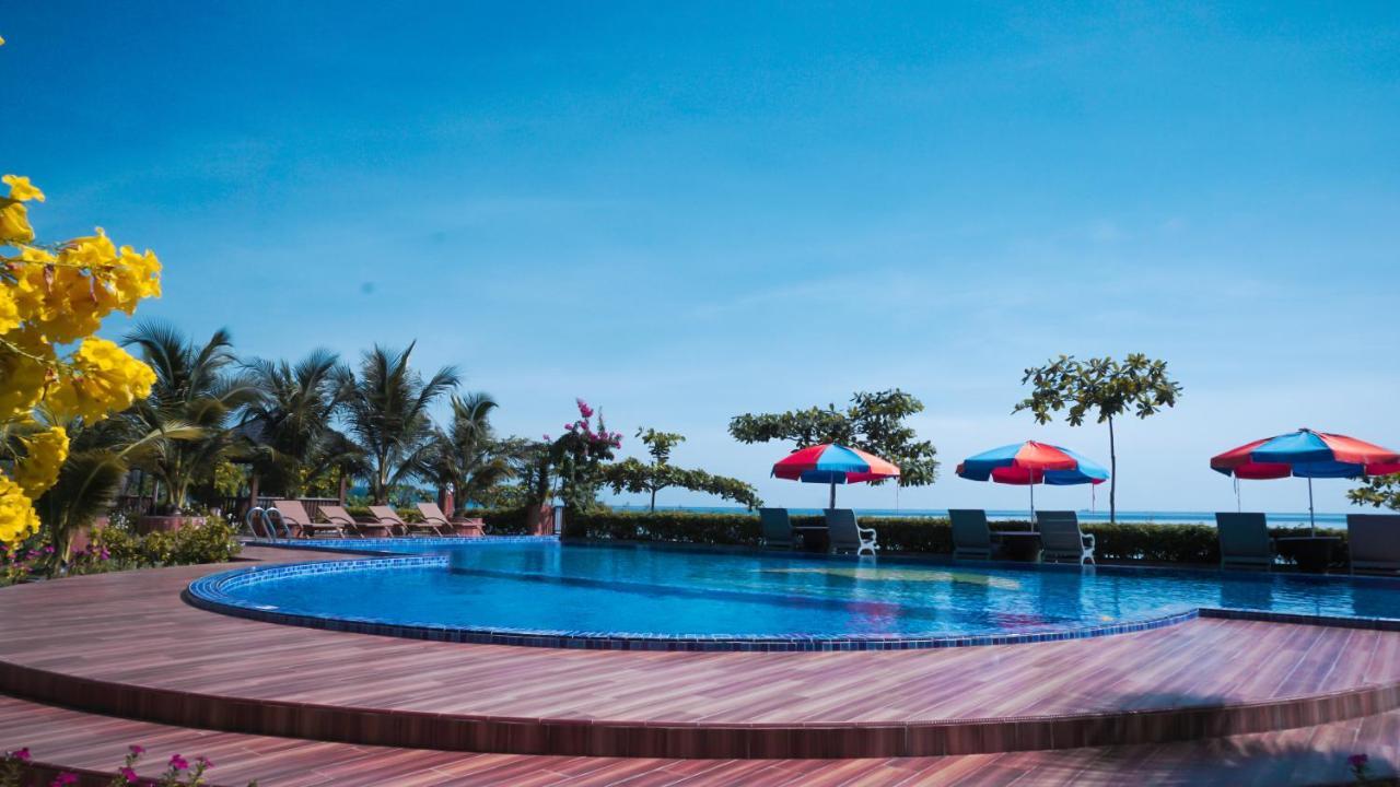 Seamount Hotel Amed Esterno foto