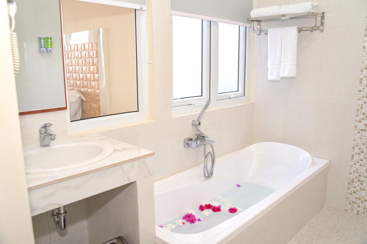 Seamount Hotel Amed Esterno foto